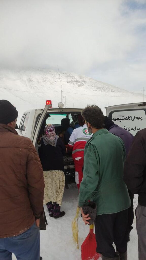 امدادرسانی امدادگر‌ان هلال احمر آذربایجان‌شرقی به ۱۵ نفر 