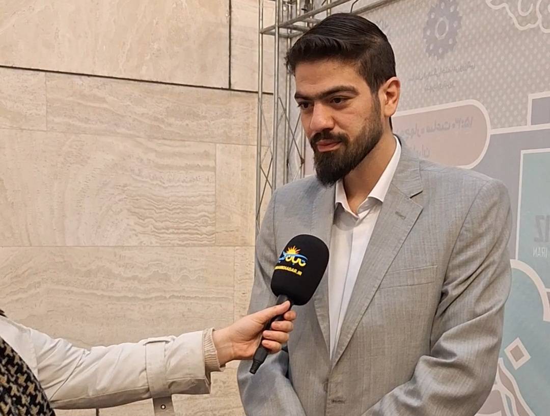 فرزند شهید آل‌هاشم: جای پدرم در همایش «زنده‌نامان» خیلی خالی بود