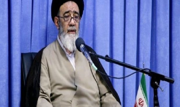 امام جمعه تبریز: دولت بایدن به دنبال کشیدن ایران به پای مذاکره موشکی و منطقه ای است