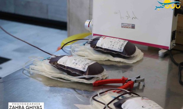 اهدای خون به یاد ۱۰ هزار شهید آذربایجان شرقی