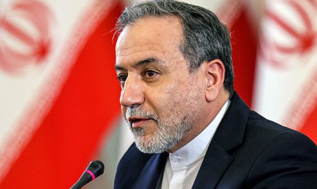 عراقچی: بیتفاوتی نسبت به تحریمها و بزرگنمایی بیش از حد آن خطاست عراقچی: بیتفاوتی نسبت به تحریمها و بزرگنمایی بیش از حد آن خطاست