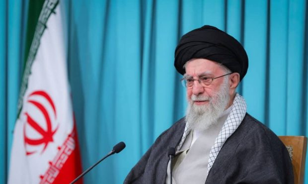 مذاکره با دولت آمریکا هیچ سودی برای ما ندارد ،بمب هستهای نداریم و نخواهیم داشت مذاکره با دولت آمریکا هیچ سودی برای ما ندارد ،بمب هستهای نداریم و نخواهیم داشت
