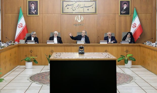 مسیر ملت ایران، ایستادگی و عزتمندی در برابر زورگویان است مسیر ملت ایران، ایستادگی و عزتمندی در برابر زورگویان است