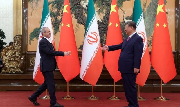 بازگشت تحریمهای ایران، لحظهای تعیینکننده برای چین و جهان است بازگشت تحریمهای ایران، لحظهای تعیینکننده برای چین و جهان است