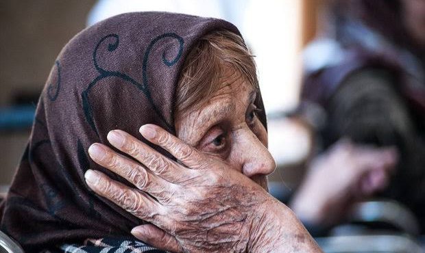 مادرانی پشتِ درهای بسته؛ روایت انتظاری که تمام نمیشود مادرانی پشتِ درهای بسته؛ روایت انتظاری که تمام نمیشود