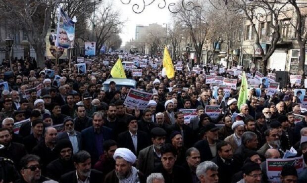 مردم تبریز هشتم دی آخرین میخ را بر تابوت فتنه کوبیدند