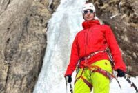 هيماليا او را در آغوش گرفت، اما نام ايران بر فراز ماندگار شد