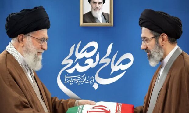 اعلام بیعت روحانیت معزز ، اساتید و طلاب آذربایجان شرقی با سومین رهبرانقلاب اسلامی اعلام بیعت روحانیت معزز ، اساتید و طلاب آذربایجان شرقی با سومین رهبرانقلاب اسلامی