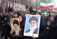 چرا جمهوری اسلامی هر دفعه می تواند بلند شود